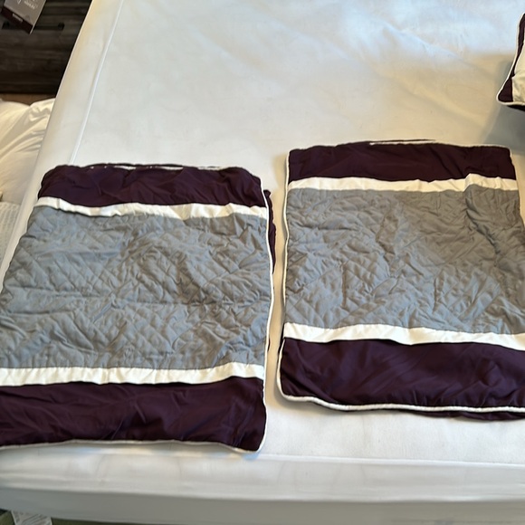 NWOT Plum and Gray Queen Comforter Set - Picture 4 of 4